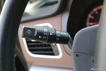 2017款菱智M5L 1.6L手动9座标准型