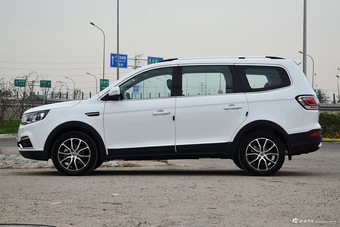 2016款东风风行SX6 1.6L 手动豪华型