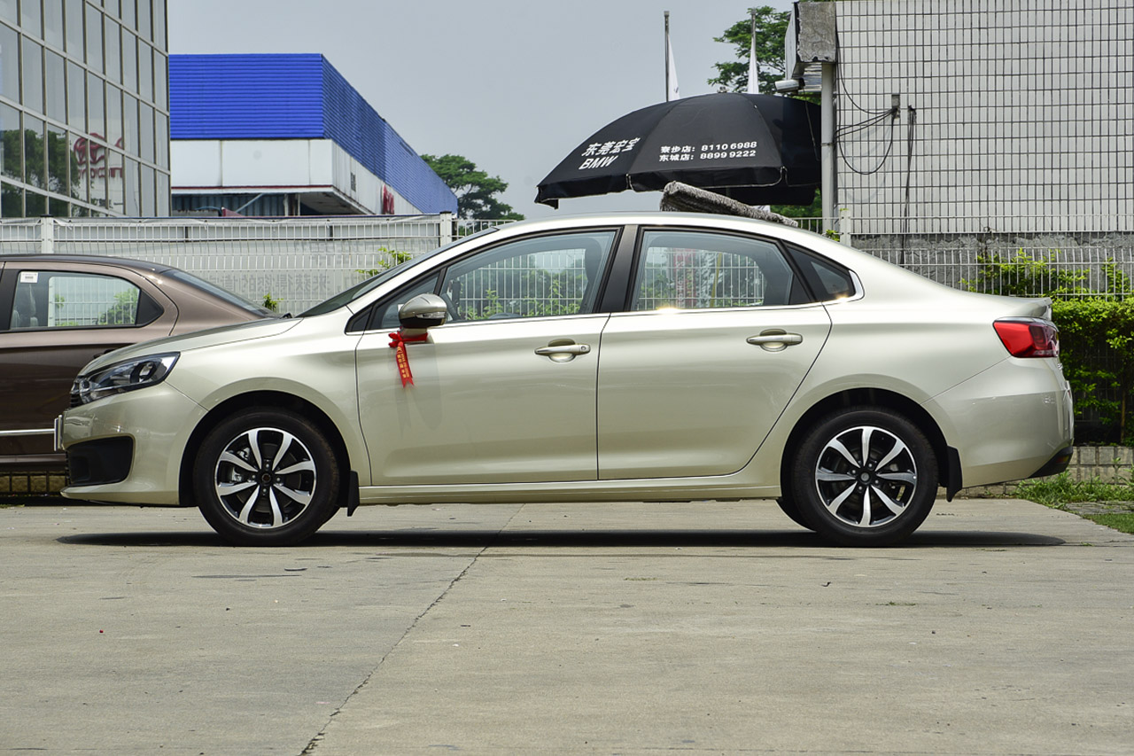 2016款雪铁龙C4世嘉1.6L自动豪华型