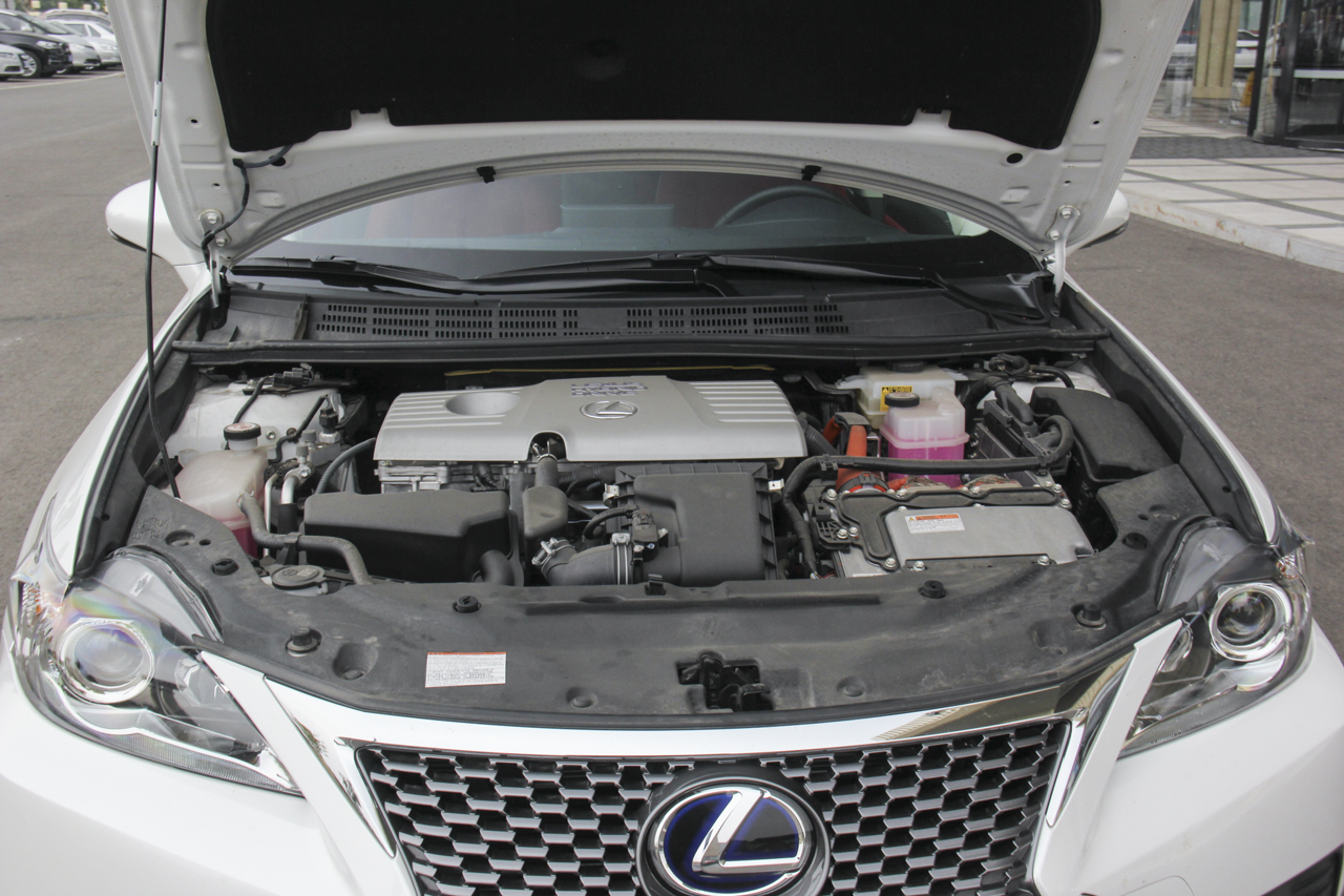 2017款雷克萨斯CT200h 舒适版双色