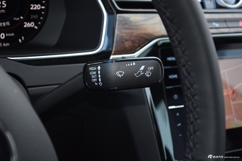 2018款迈腾2.0T自动380TSI DSG尊贵型