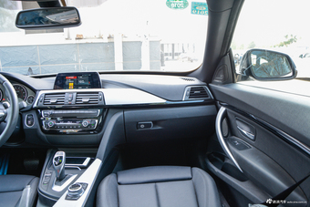 2018款宝马3系GT 2.0L自动320i M运动型