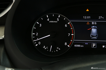 2018款英菲尼迪QX50 2.0T自动四驱豪华版