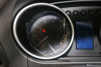 2015款启腾EX80 1.5L手动舒适型