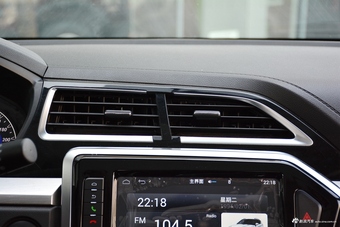 2017款海马S5 Young 1.6L手动豪华型