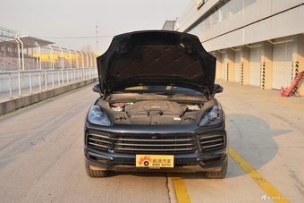 2018款卡宴3.0T自动