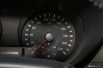 2017款海马福美来1.6L手动豪华型