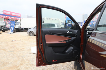 2015款揽福1.9T手动柴油两驱豪华型