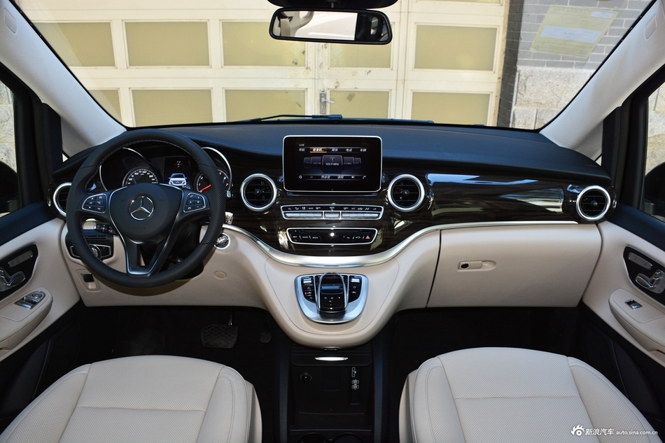 2018款奔驰V级 V 260 领航版