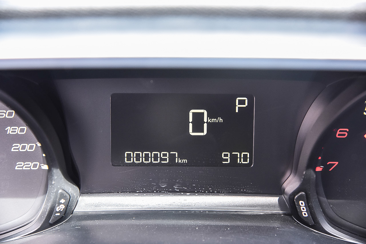 2016款标致308 1.2T自动豪华版