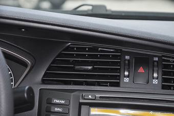 2017款海马M6 1.5T自动豪华型