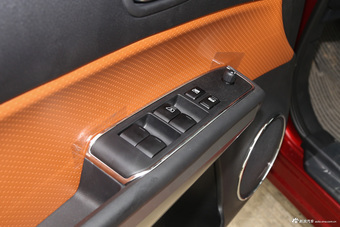 2016款风度MX6 2.0L自动两驱梦想版