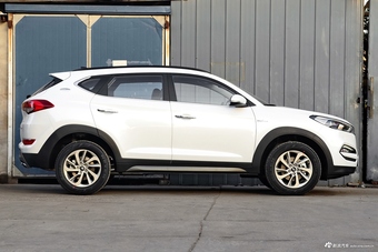 2018款全新途胜1.6T自动两驱15周年特别版