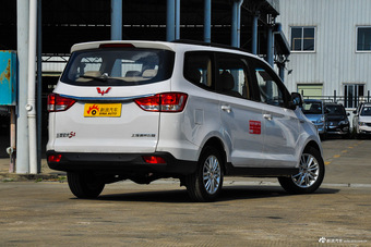 2015款五菱宏光S1 1.5L手动舒适型 白