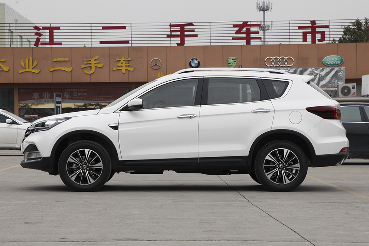 2018款东风风神AX7 1.4T手动豪华型