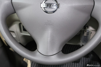 2016款NV200 1.6L自动豪华型