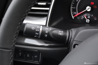 2018款哈弗H6 换代2.0T自动豪华型蓝标