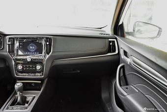 2017款荣威i6 1.5T手动豪华版20T