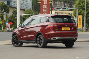 2018款君马S70 1.5T手动标准型