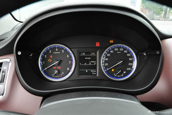 2017款骁途1.6L手动两驱都市时尚型 