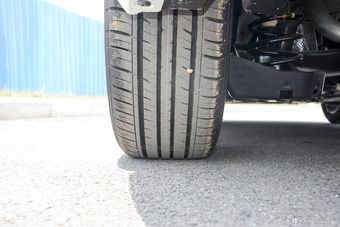 2016款标致308 1.6L自动时尚版