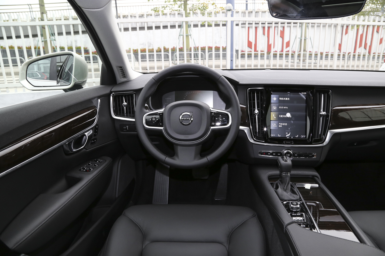  2018款沃尔沃S90 2.0T自动T4智远版