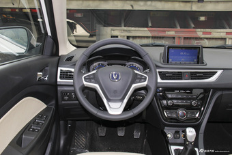 2016款悦翔V7 1.6L手动乐趣型国V