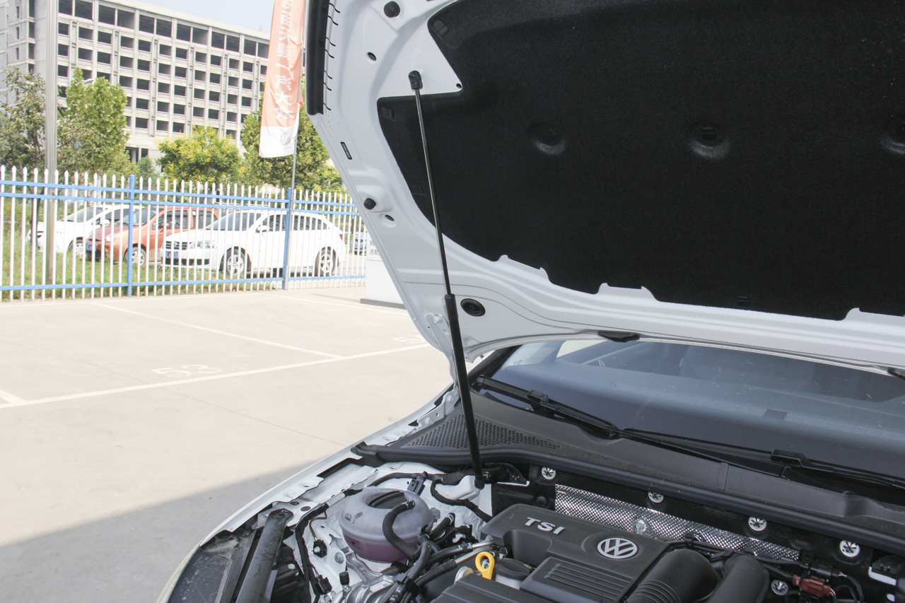 2018款高尔夫1.4T自动舒适型230TSI