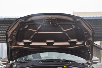 2016款标致301 1.6L自动舒适型