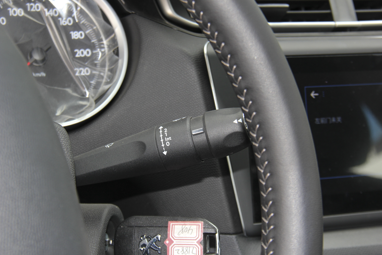 2018款东风标致408改款1.8L自动豪华版