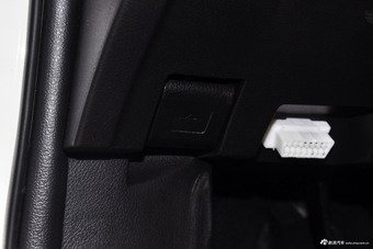 2017款众泰Z360 1.5L手动豪华型