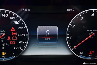 2016款奔驰E级2.0T自动E200L