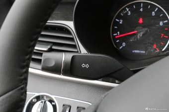 2018款比亚迪宋MAX 1.5T自动智联尊享型6座