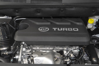 2017款宝骏730 1.5T手动豪华型7座