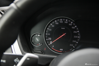 2018款宝马3系GT 2.0L自动330i xDrive M运动型 