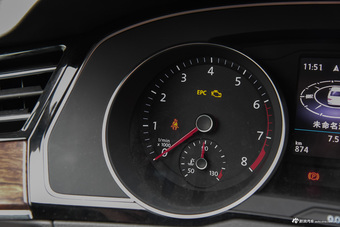 2017款迈腾2.0T自动380TSI DSG旗舰型