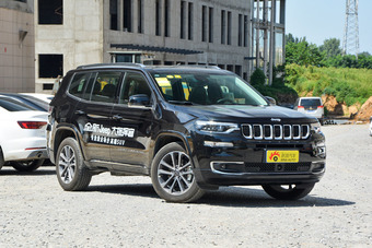 2018款大指挥官2.0T自动四驱智享版