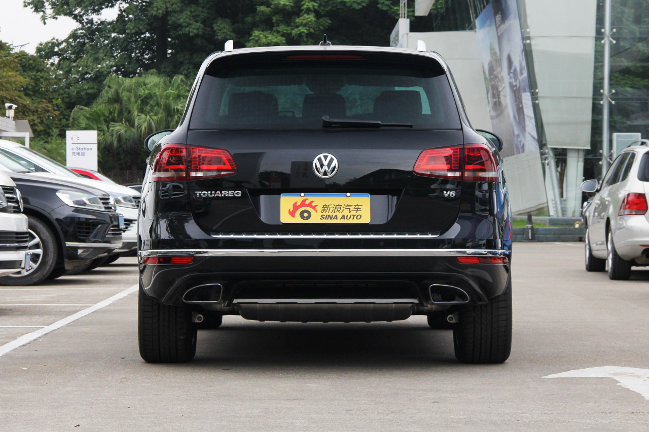 2017款途锐3.0T自动行政版 