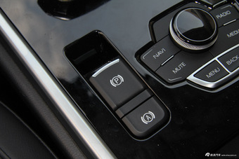 2018款哈弗H6运动版1.5T自动两驱尊贵型红标