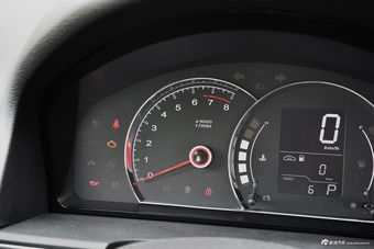 2015款荣威350 1.5L自动豪华天窗版