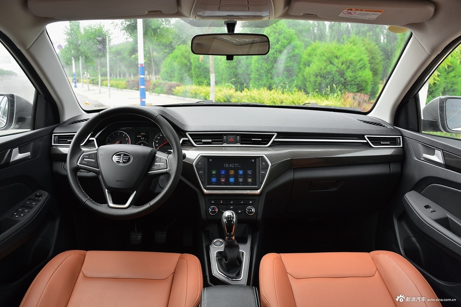 2018款一汽骏派CX65 1.5L手动豪华型