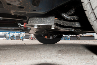 2017款长安欧尚A800 1.6L手动豪华型