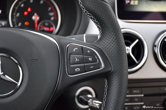 2017款奔驰B级B200 1.6T自动豪华型