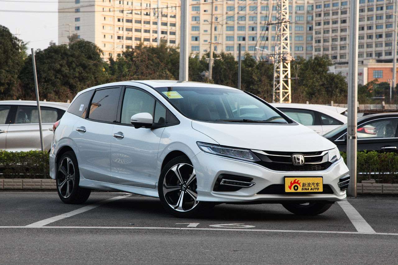 2017款杰德 1.5T自动210TURBO CVT豪华版 6座