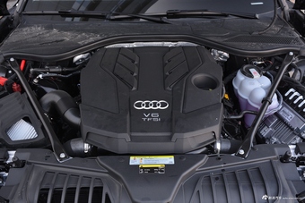 2018款奥迪A8L 3.0T自动55 TFSI quattro尊贵型