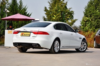 2018款捷豹XFL 2.0T自动250PS尊享版