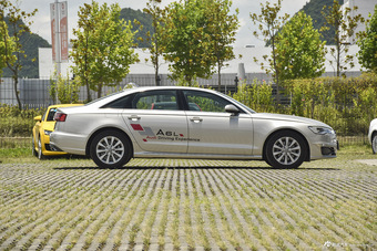 2016款奥迪A6L 2.5L自动30FSI舒适型