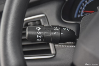 2016款锐3 1.6L手动智享型