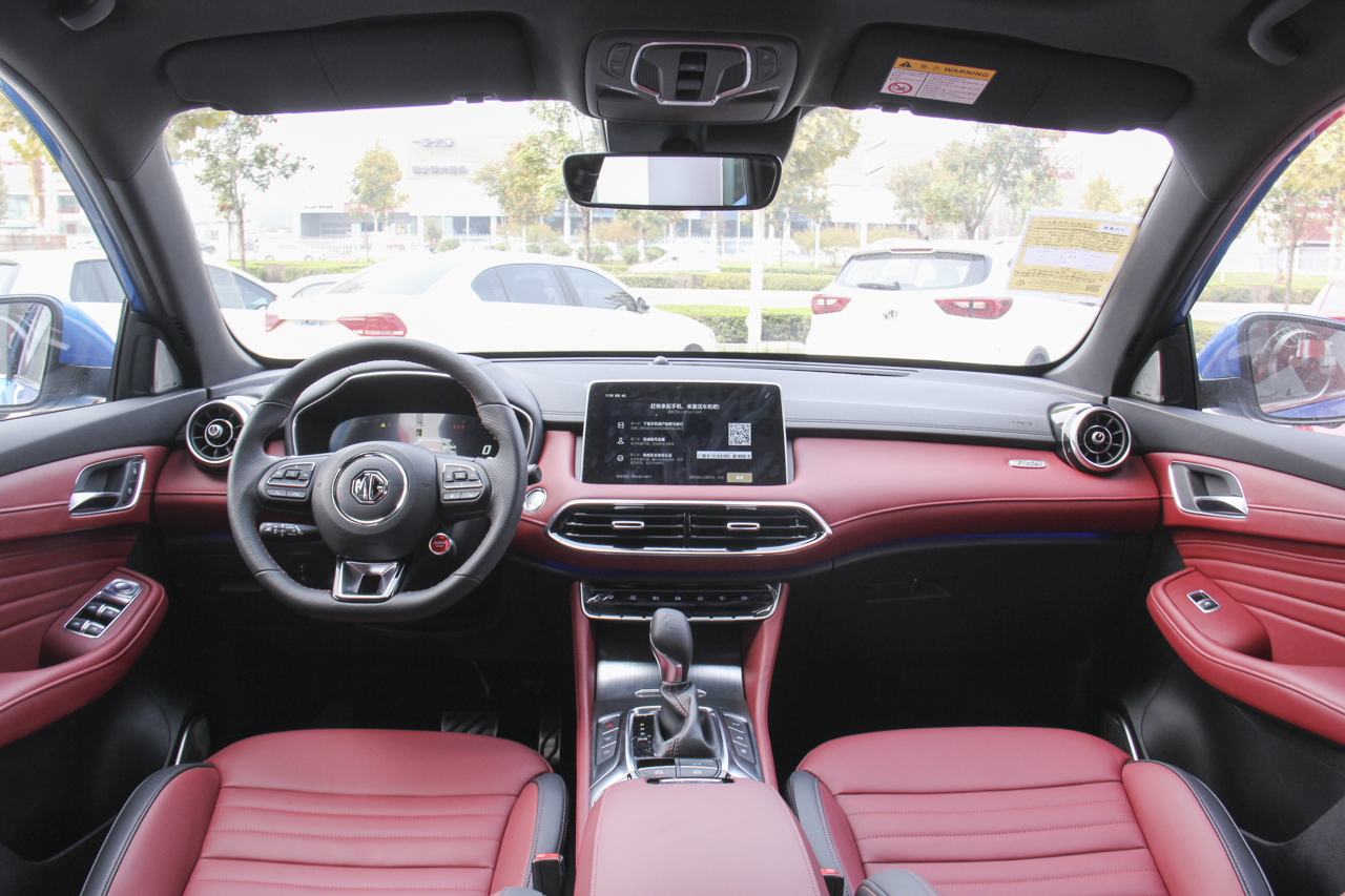 2018款名爵HS 2.0T自动四驱30T Trophy荷尔蒙超燃版