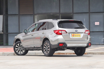 2017款傲虎 2.5L自动运动导航版 EyeSight